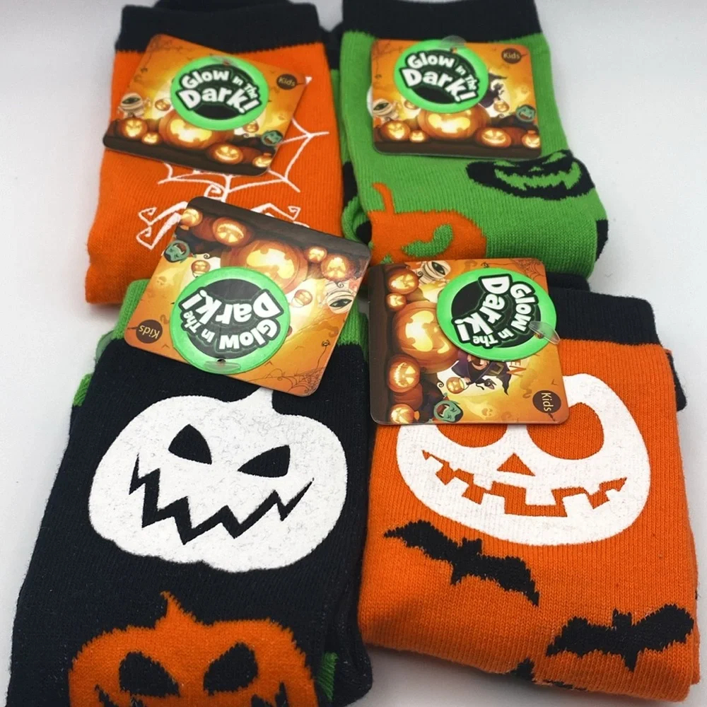 NWTSpooky Spooky Halloween Themed Kids Glow In The Dark Socks One Size Fits Most